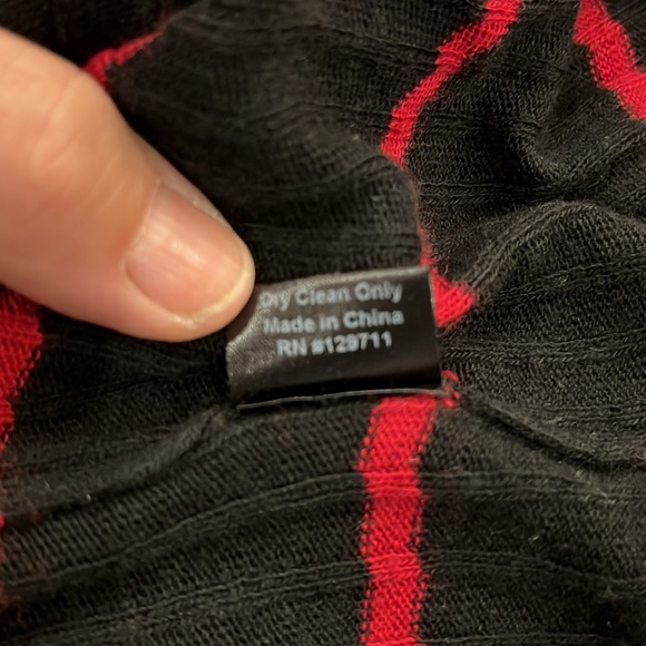 VGUC Jenni Kayne cashmere blend black w red stripe rib knit short sleve sweater. - Picture 8 of 8